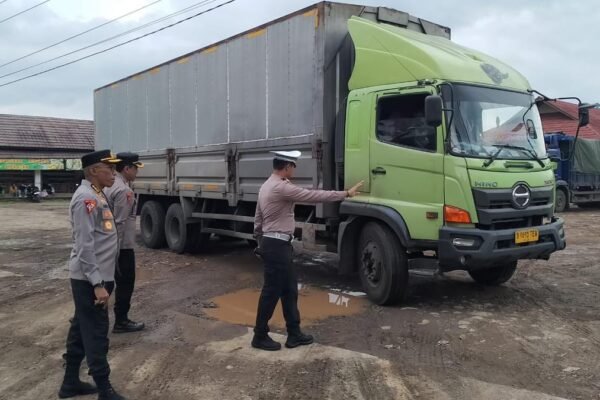 Larangan Truk Tiga Sumbu di Tol Nataru, Polri Siap Tindak Tegas