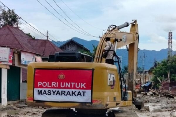 Banjir Bandang Agam: Akses Jalan Lubuk Basung-Bukittinggi Terputus