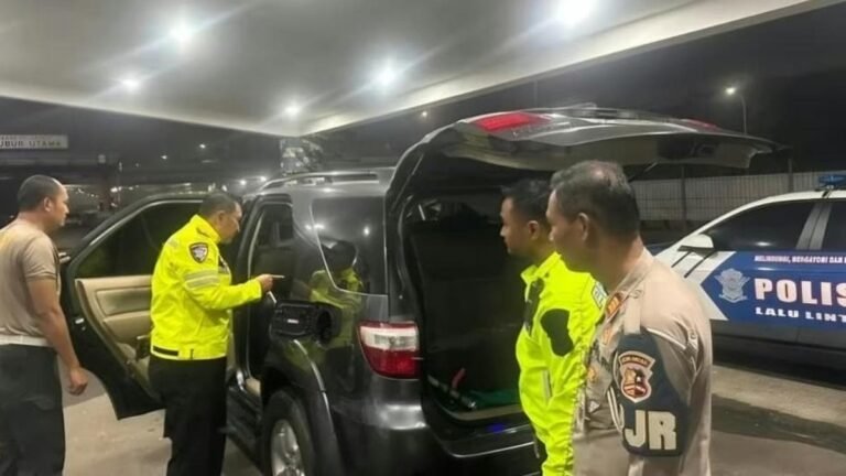 Fortuner Diamankan di Tol Jagorawi Diduga Bawa Narkoba dan Solar