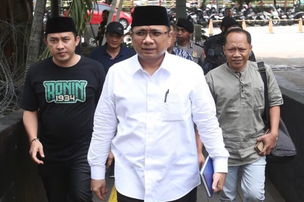 Yaqut Bela Kebijakan Kuota Haji, Sebut Pertimbangan Keselamatan Jiwa